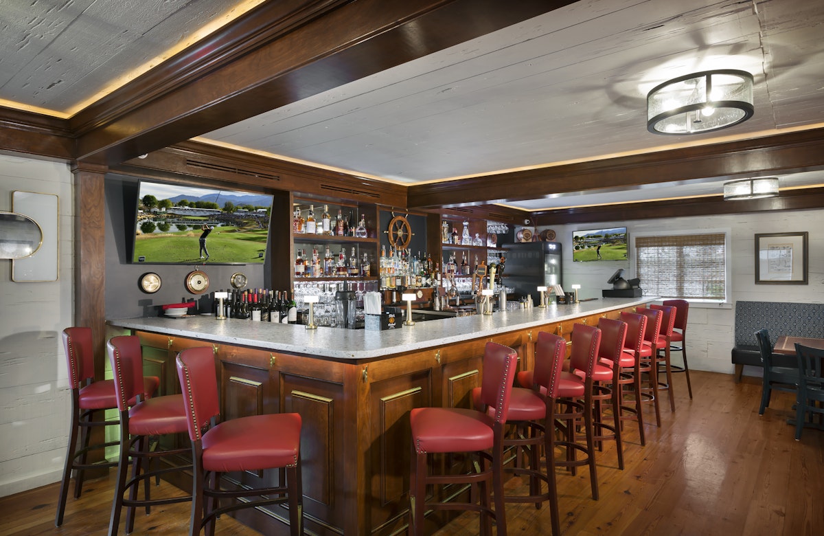 Sea Captain's House Chart Bar
