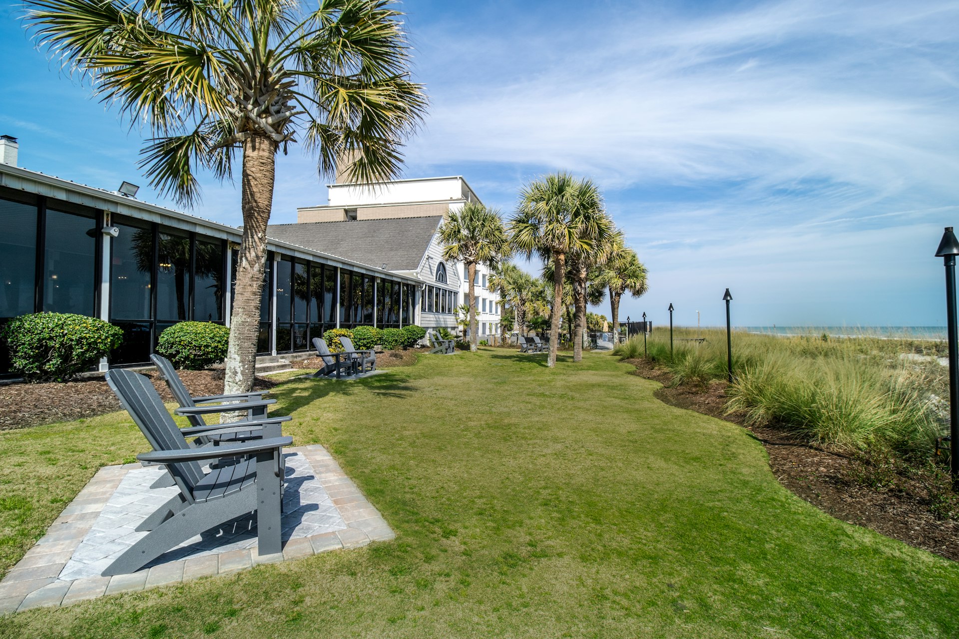 Sea Captains Shipyard Oceanfront Bar